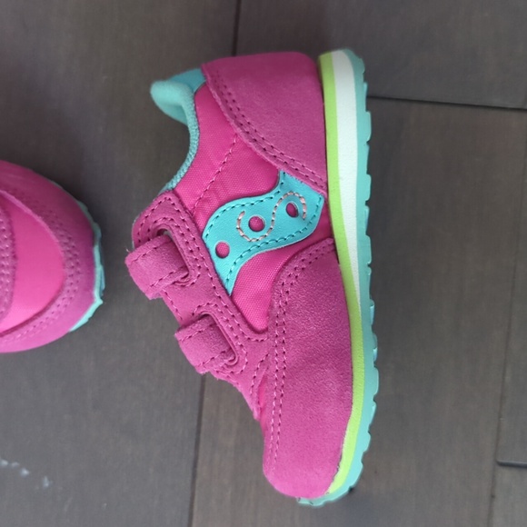 NWOT Toddler Size 4 Saucony Jazz Hook & Loop Sneaker - Picture 4 of 8